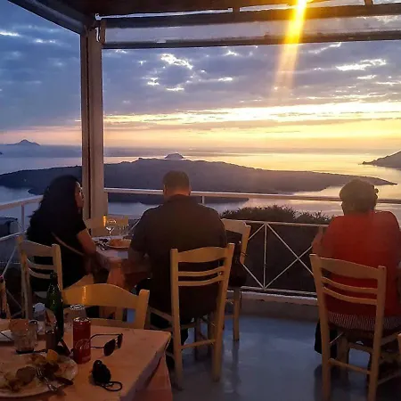 Pleasure View Perissa (Santorini)