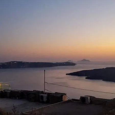 Pleasure View Apartment Perissa (Santorini)