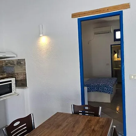 Pleasure View Apartment Perissa (Santorini)